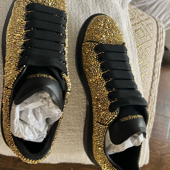 Alexander McQueen oversized crystal sneakers - Picture 4 of 7
